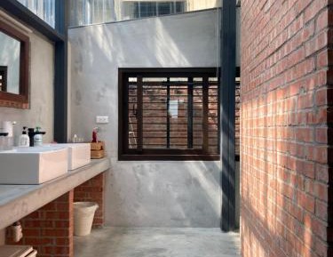 Double Room with Shared Toilet