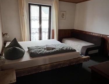 Apartment with Shower