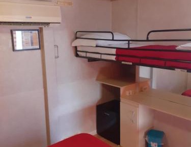 Deluxe Room (2 Adults + 1 Child)