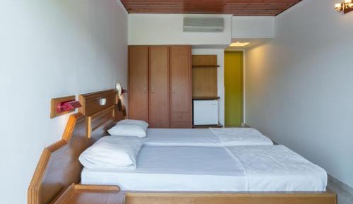 Twin Room with Mountain View