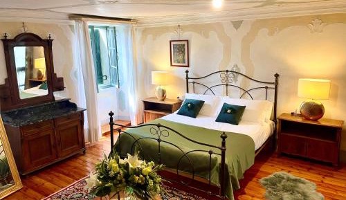 Deluxe Double Room with Shower