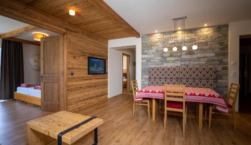 Apartment with Terrace TOP 1