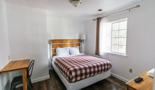 Standard Two Queen Cottage