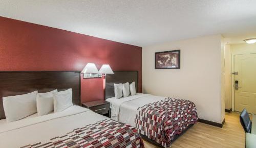 Deluxe Queen Room with Two Queen Beds Non-Smoking