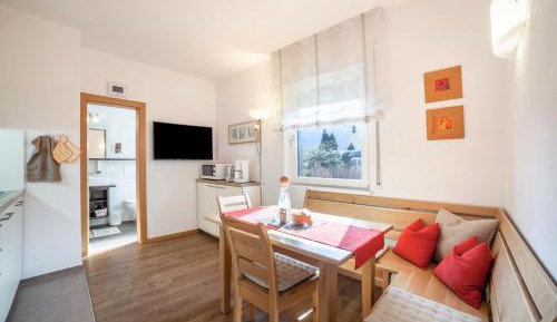 Superior One-Bedroom Apartment with Balcony