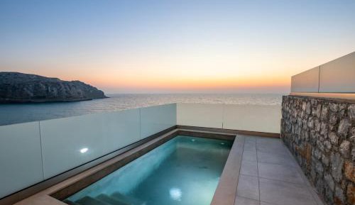 Deluxe Double Room with Balcony and Sea View