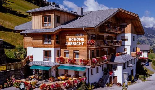 Double Room with Balcony and Forest View
