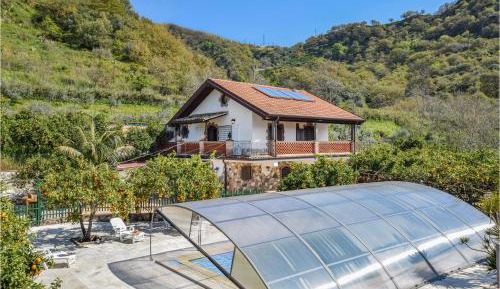 Five-Bedroom Holiday Home