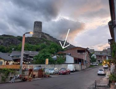 Standard Twin Room with Shared Bathroom