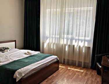 Apartment With Shared Bathroom