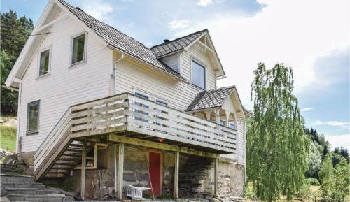 Four-Bedroom Holiday Home