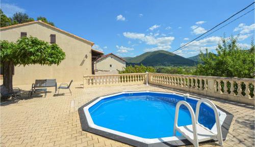 Three-Bedroom Vacation Home 