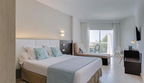 Superior Double Room (2 Adults) - High Floor