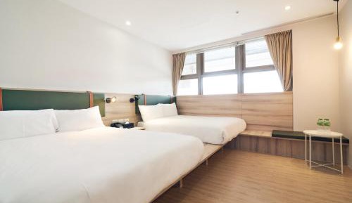 Classic Quadruple Room