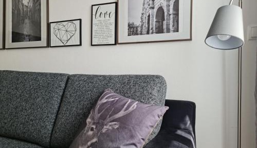 Apartment with Mountain View
