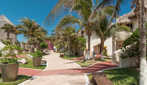 Deluxe Villa Ocean Front Up to 2 Kids
