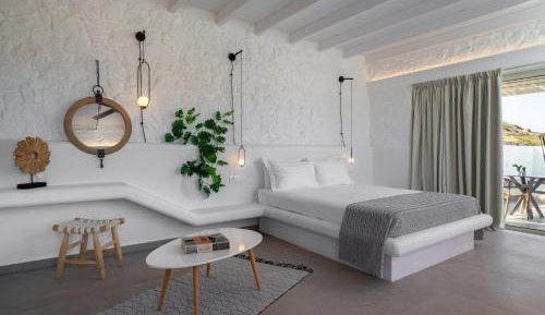  Luxury Suite with Private Pool and Sea View