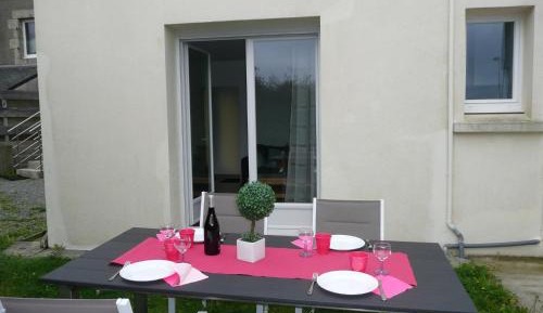 One-Bedroom Holiday Home