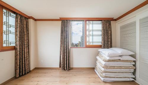 Korean-Style Ondol Room