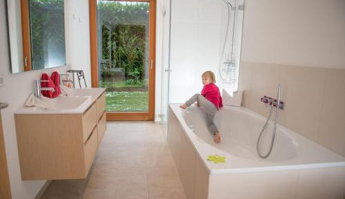 Two-Bedroom Apartment with Terrace - Annex