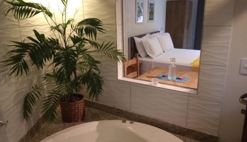 Studio with Spa Bath