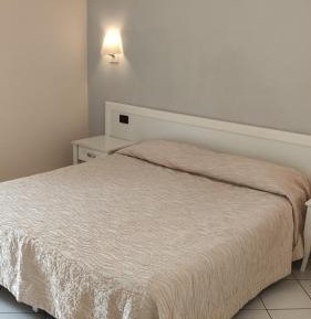 One-Bedroom Apartment (3 Adults)