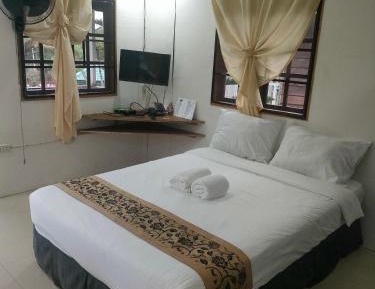 Quadruple Room with Lake View