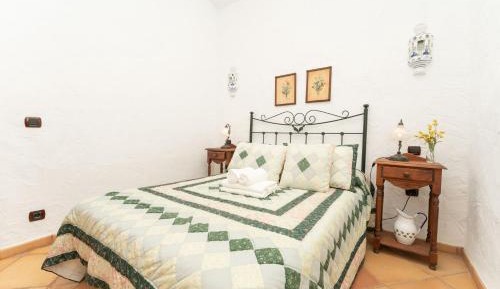 One-Bedroom Cottage