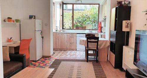 Apartment with Garden View