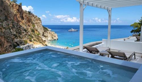 Junior Suite with Private Pool