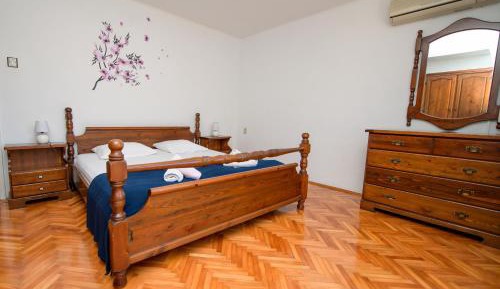 Two-Bedroom Apartment with Terrace and Sea View