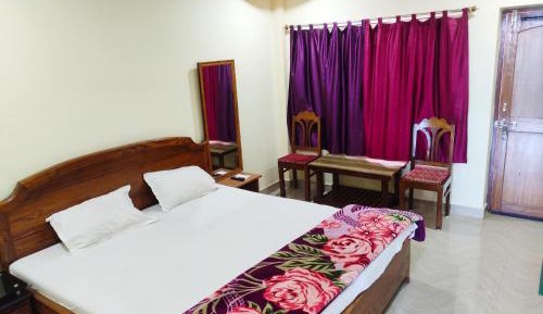 Deluxe Double Room (2 Adults + 1 Child)
