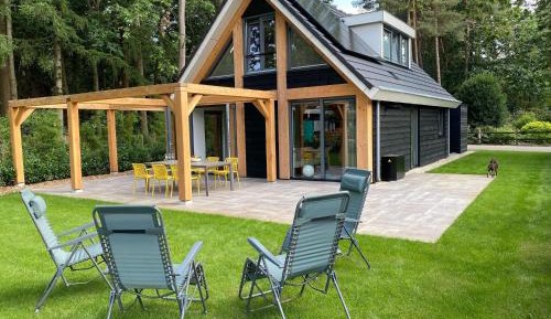 Three-Bedroom Holiday Home 