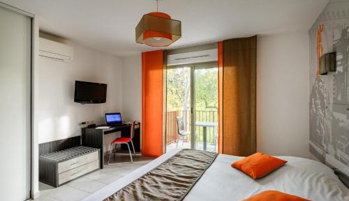 Apartment (6 Adults)