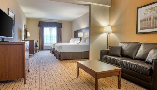 Large King Suite with Sofa Bed - Non-Smoking