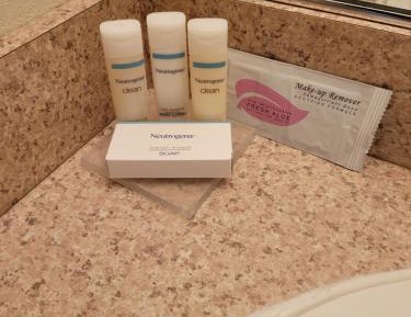 Queen Room with Two Queen Beds - Non Smoking