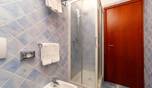 Deluxe Triple Room with Partial Sea View