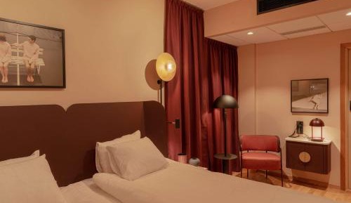 Family Room without Window