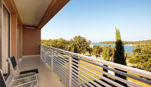 Suite with Balcony and Sea View
