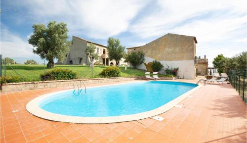 Seven-Bedroom Holiday Home