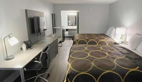 Queen Room with Two Queen Beds - Non-Smoking