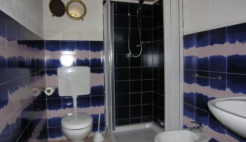 Cottage with Terrace and Sea View - Split Level