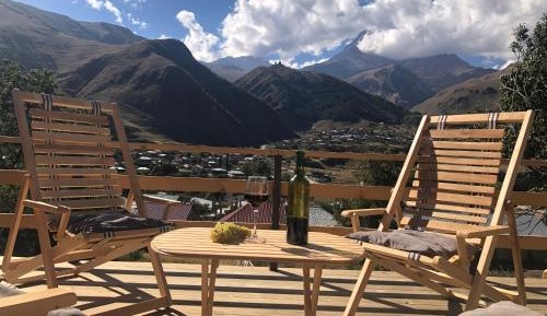 Double or Twin Room with Mountain View