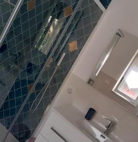 Deluxe Double Room (2 Adults + 1 Child)