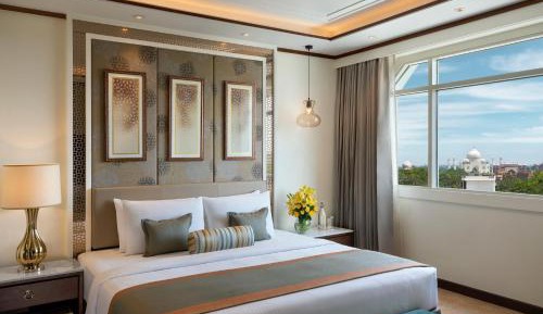 SeleQtions Suite Taj Mahal King Bed