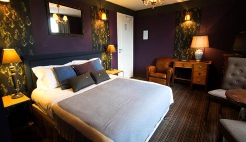 Charming Double Room with Bath