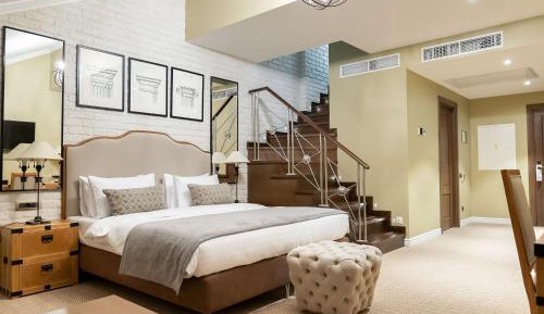 King Suite with Two King Beds, City View and Two Bath Tubs - Non-Smoking