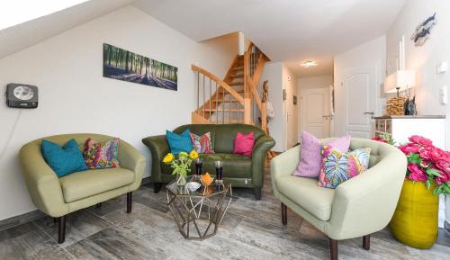 Three-Bedroom Apartment with Balcony