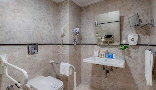 Standard Double Room with Garden View