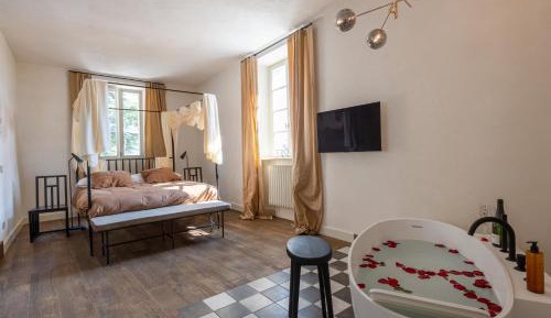 Deluxe Double Room with Bath